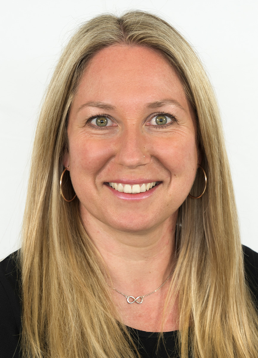Enthammer Christine Mitarbeiterbild